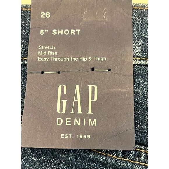 GAP Stretch Mid Rise 5” Denim Shorts - Picture 3 of 5